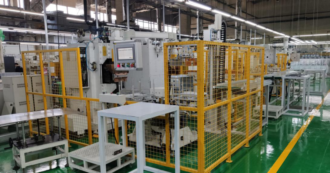 微波爐殼體半自動點焊接生產線,微波爐殼體自動焊接流水線