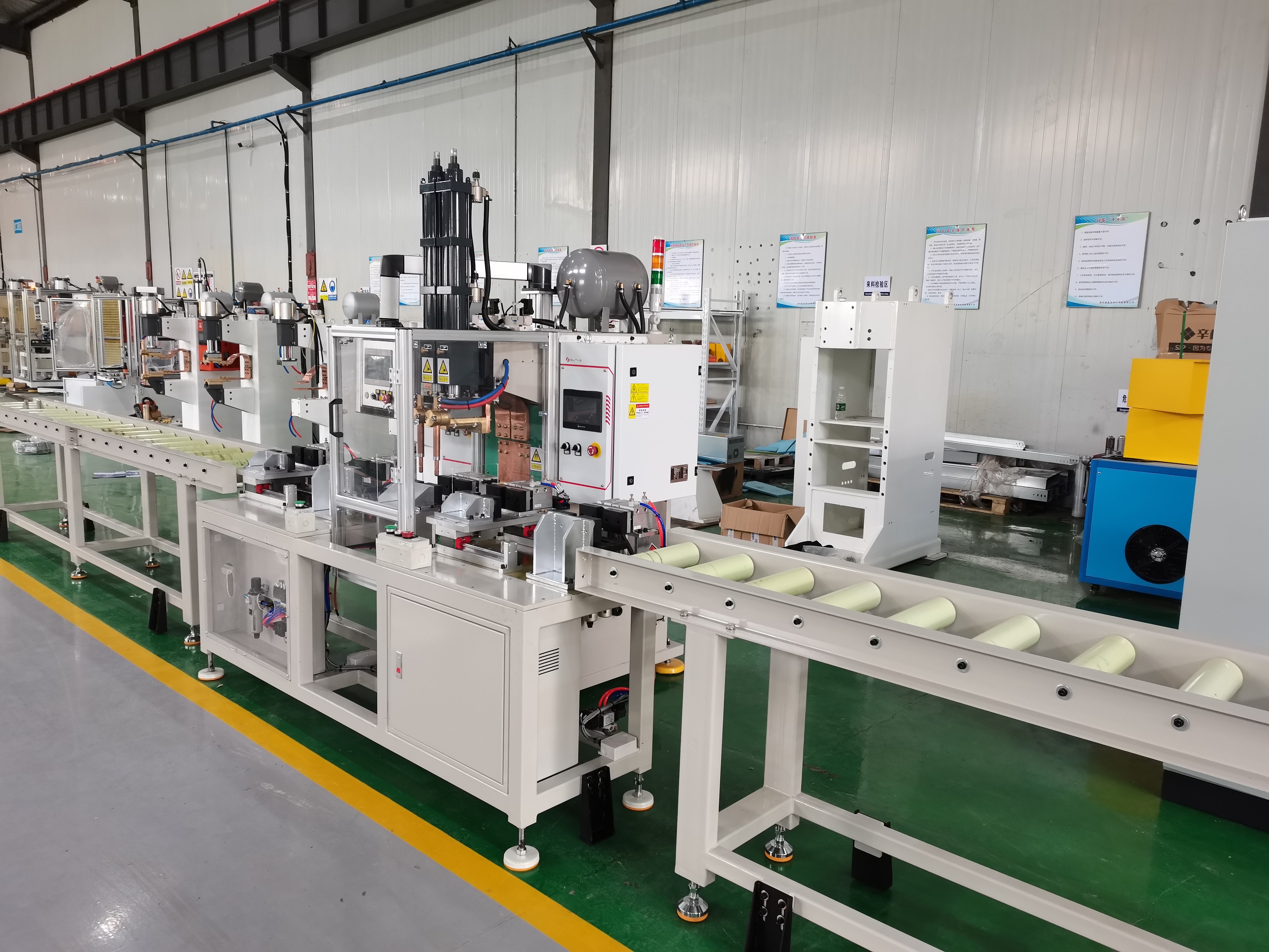 抗震支架自動雙頭焊接生產線