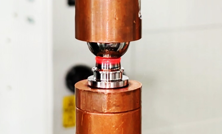 汽車(chē)球頭銷(xiāo)焊接